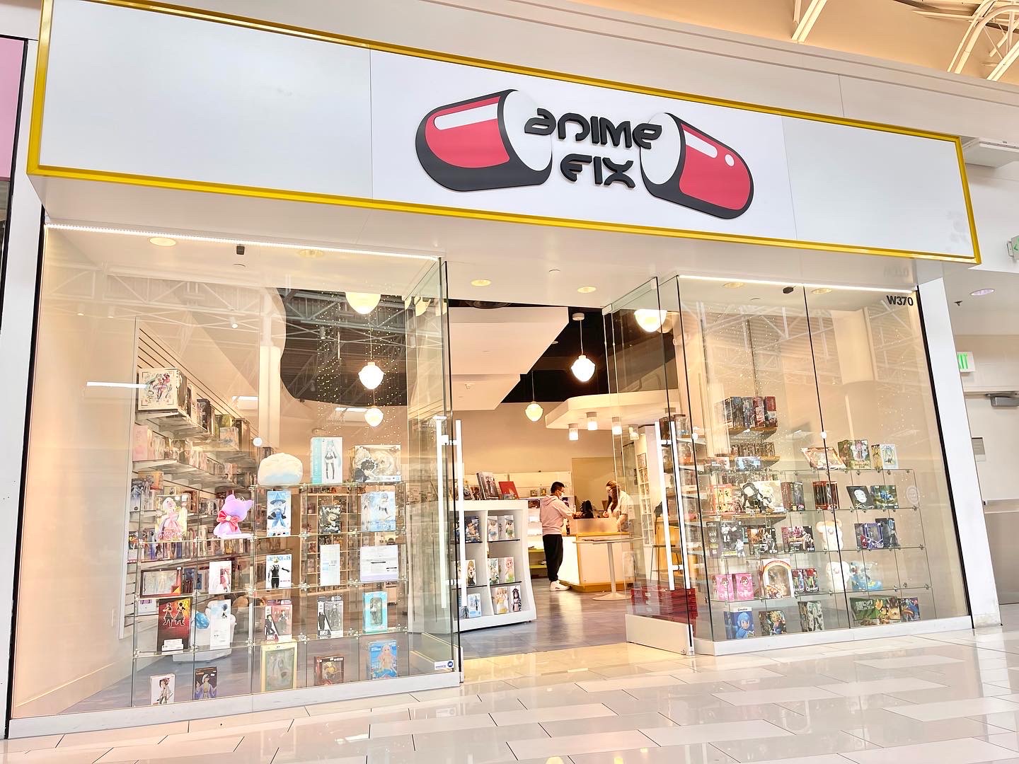 Top 93 + Mall of america anime store